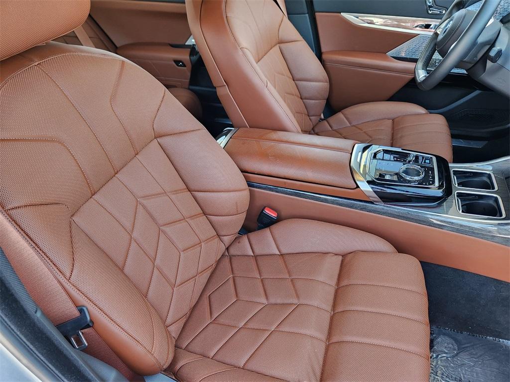used 2023 BMW i7 car, priced at $85,096