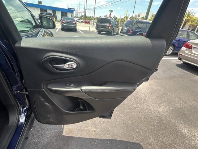 used 2015 Jeep Cherokee car, priced at $7,800