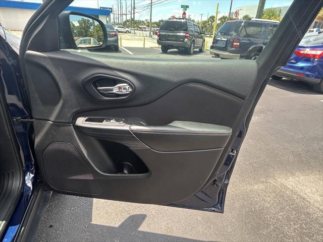 used 2015 Jeep Cherokee car, priced at $7,800