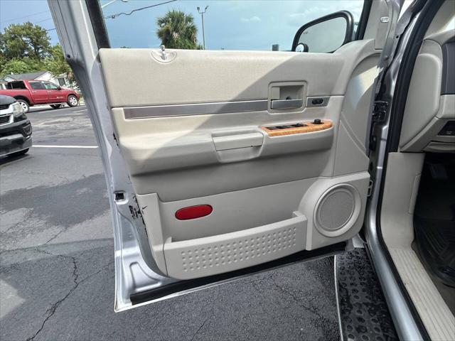 used 2008 Chrysler Aspen car, priced at $4,900