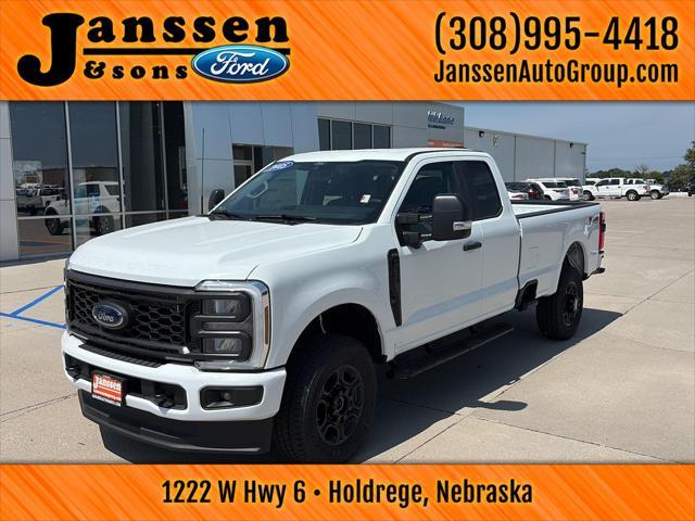 new 2025 Ford F-350 car
