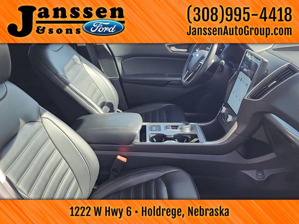 used 2024 Ford Edge car, priced at $25,990