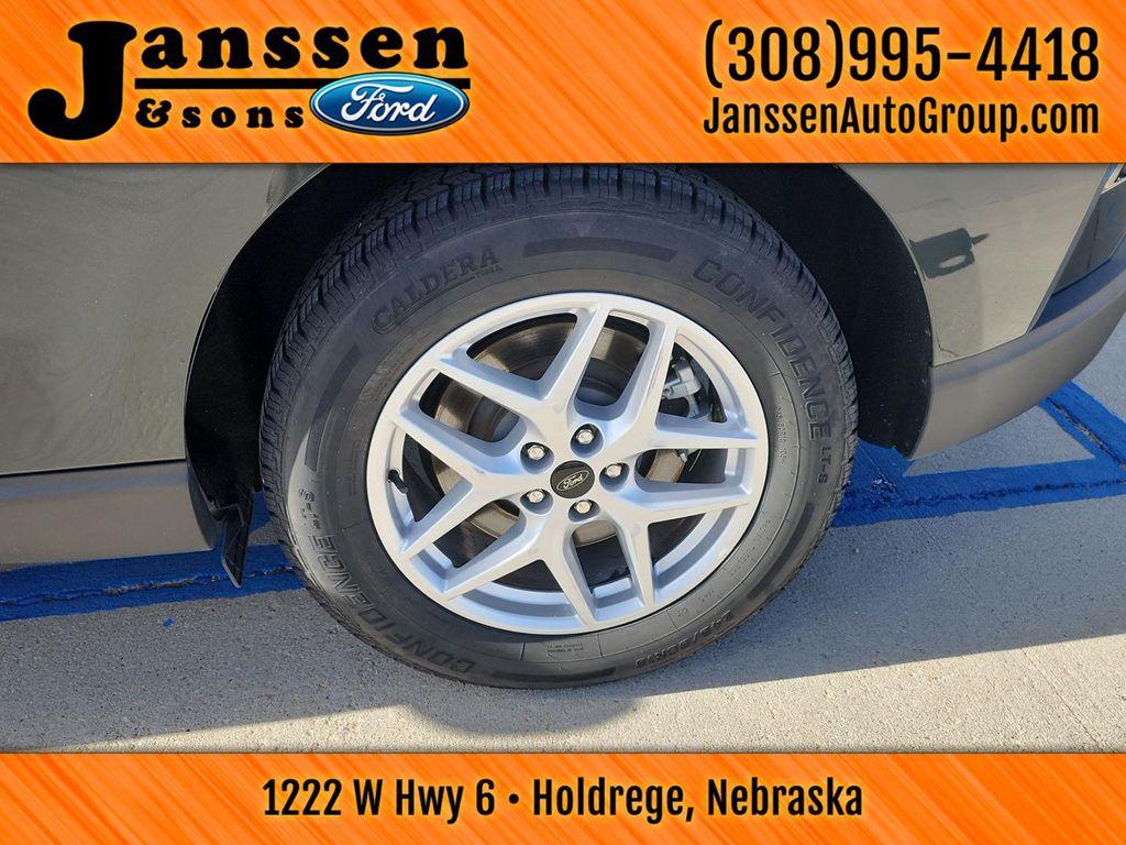 used 2024 Ford Edge car, priced at $25,990