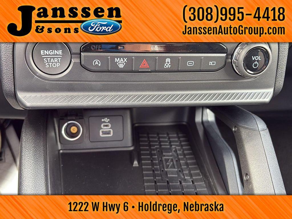 new 2025 Ford Bronco Sport car, priced at $35,205