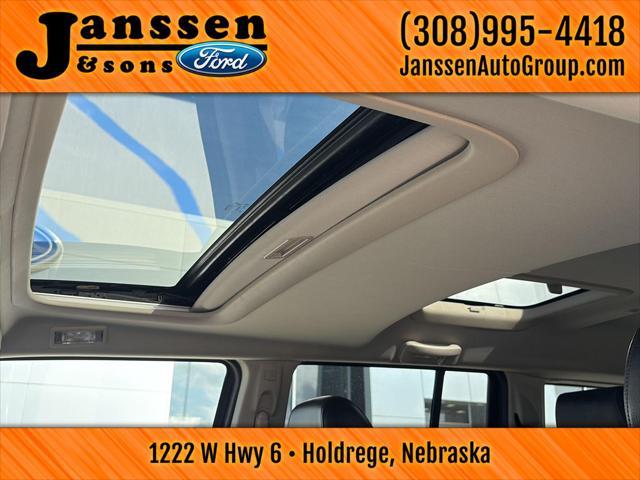 used 2010 Jeep Commander car, priced at $7,995