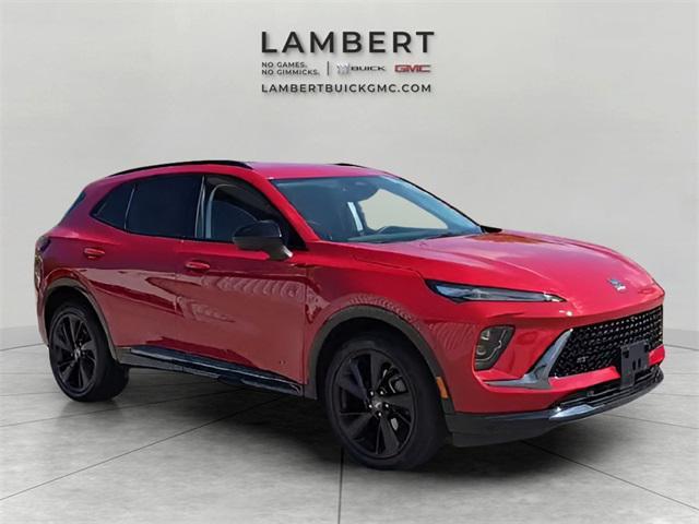 used 2025 Buick Envision car, priced at $31,000