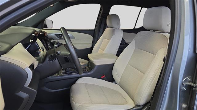 used 2023 Chevrolet Traverse car, priced at $27,500
