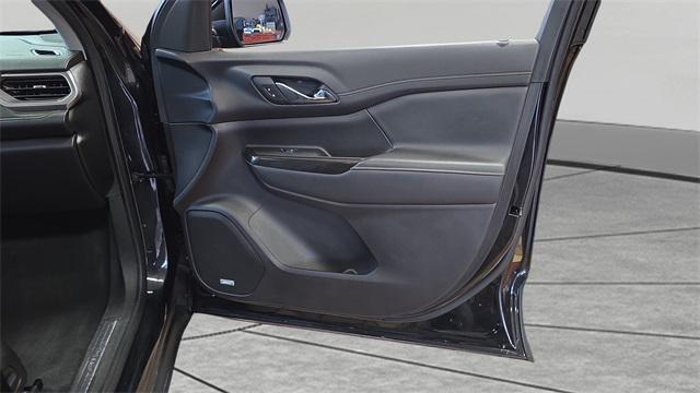 used 2022 GMC Acadia car, priced at $30,200