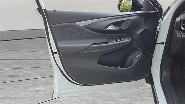 new 2026 Buick Envista car, priced at $30,385