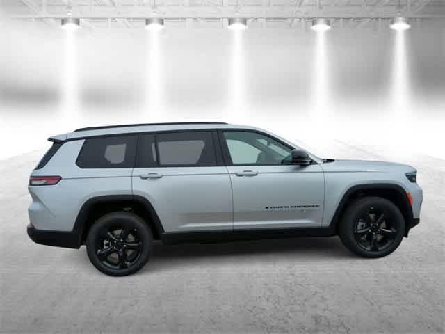 new 2024 Jeep Grand Cherokee L car, priced at $46,401