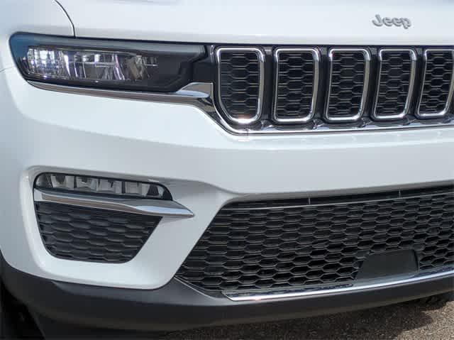 new 2024 Jeep Grand Cherokee car, priced at $46,700