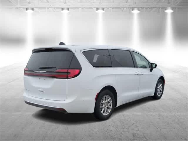 new 2024 Chrysler Pacifica car, priced at $42,518