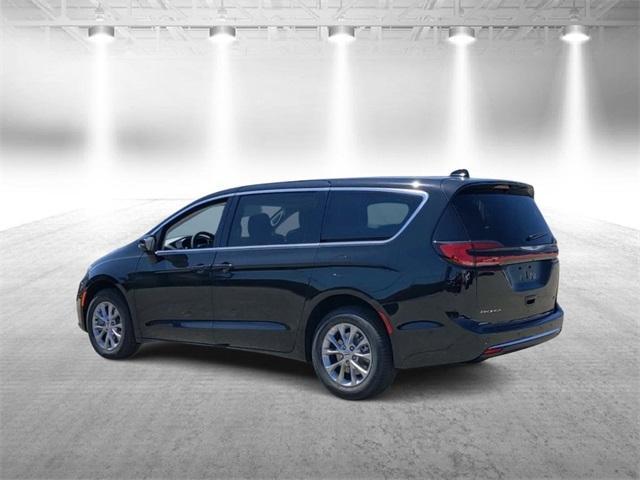 new 2024 Chrysler Pacifica car, priced at $43,534