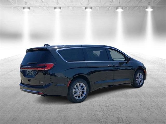 new 2024 Chrysler Pacifica car, priced at $43,534