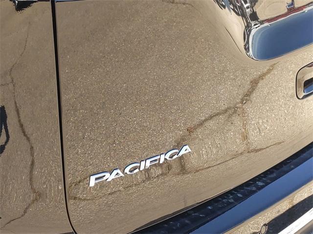 new 2024 Chrysler Pacifica car, priced at $43,534