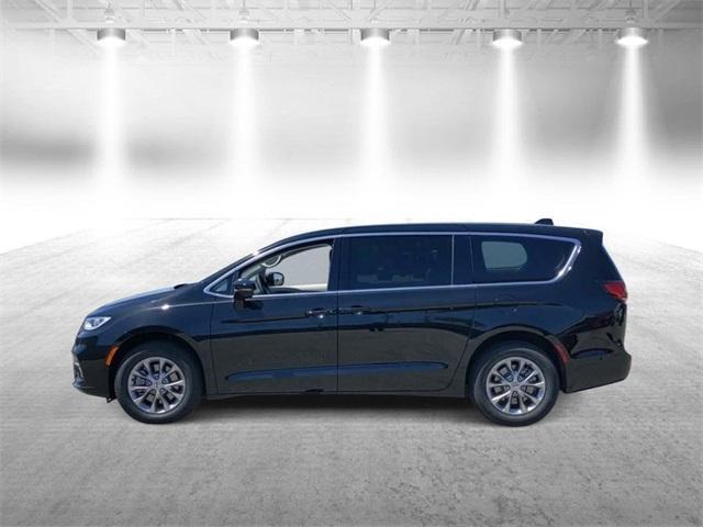 new 2024 Chrysler Pacifica car, priced at $43,534
