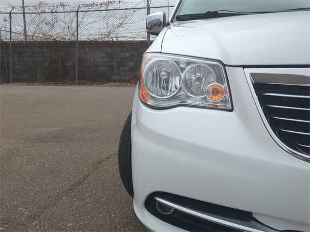 used 2014 Chrysler Town & Country car, priced at $10,499