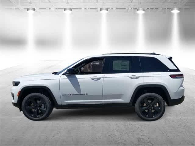 new 2024 Jeep Grand Cherokee car, priced at $44,030