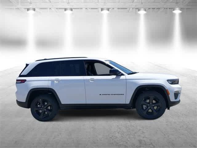 new 2024 Jeep Grand Cherokee car, priced at $44,030