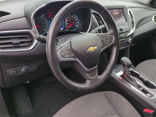 used 2022 Chevrolet Equinox car, priced at $17,490