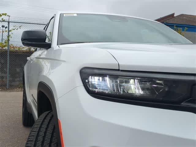 new 2025 Jeep Grand Cherokee car, priced at $41,712