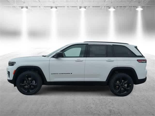 new 2025 Jeep Grand Cherokee car, priced at $41,712