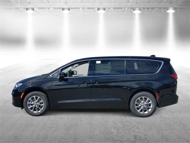 new 2024 Chrysler Pacifica car, priced at $48,737