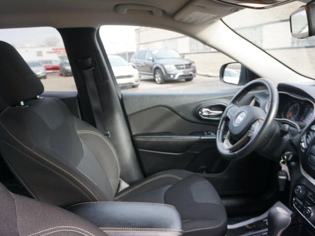 used 2016 Jeep Cherokee car