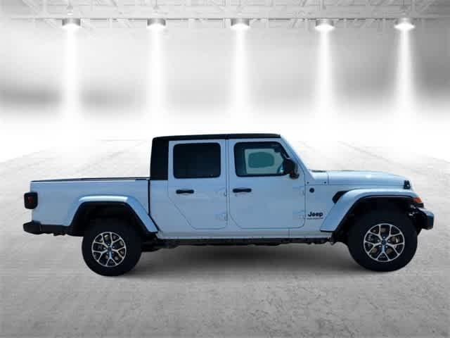 new 2024 Jeep Gladiator car, priced at $46,174