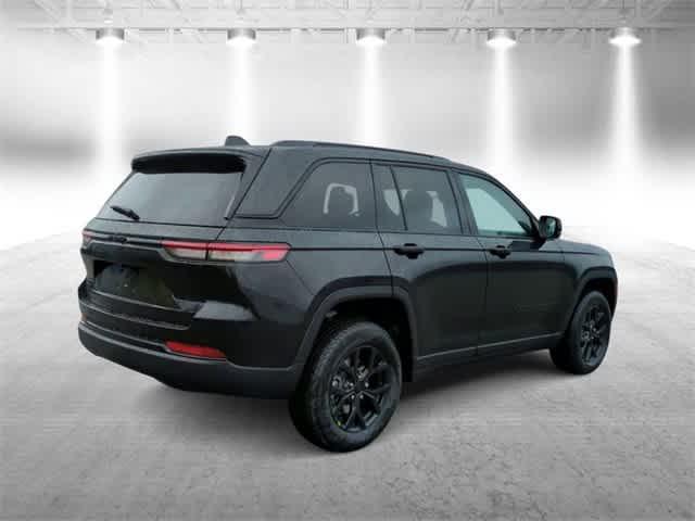 new 2025 Jeep Grand Cherokee car, priced at $40,815