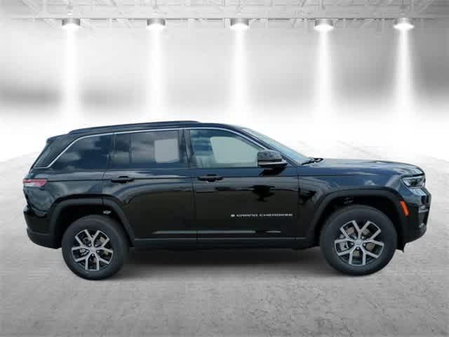 new 2024 Jeep Grand Cherokee car, priced at $42,709