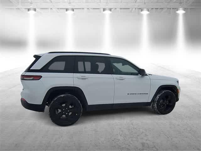 new 2025 Jeep Grand Cherokee car, priced at $45,886