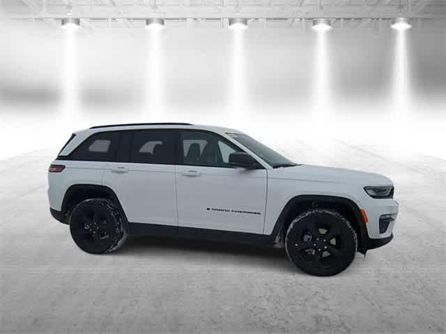 new 2025 Jeep Grand Cherokee car, priced at $45,886