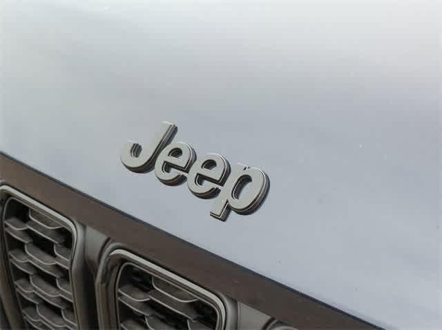 new 2024 Jeep Grand Cherokee L car, priced at $47,401