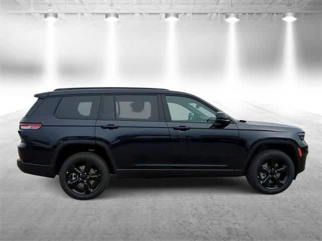 new 2024 Jeep Grand Cherokee L car, priced at $47,401