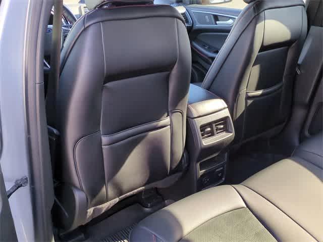 used 2022 Ford Edge car, priced at $27,000