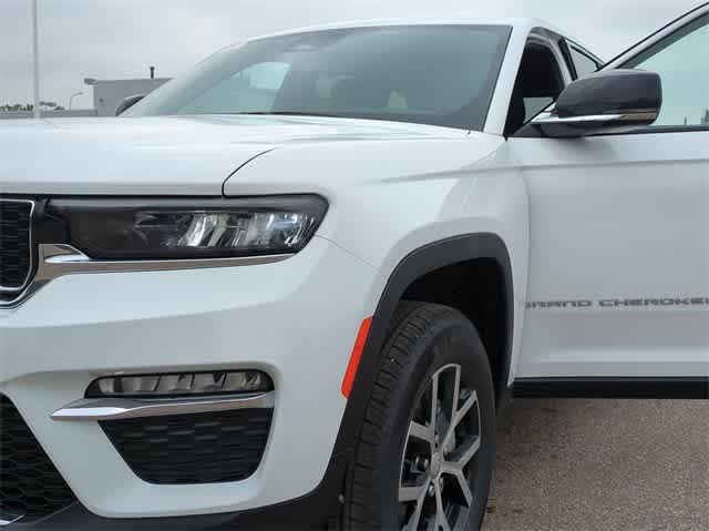 new 2024 Jeep Grand Cherokee car, priced at $44,350