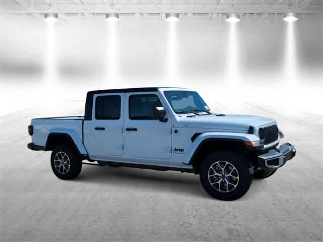 new 2024 Jeep Gladiator car, priced at $40,279