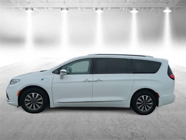 used 2021 Chrysler Pacifica Hybrid car, priced at $31,000