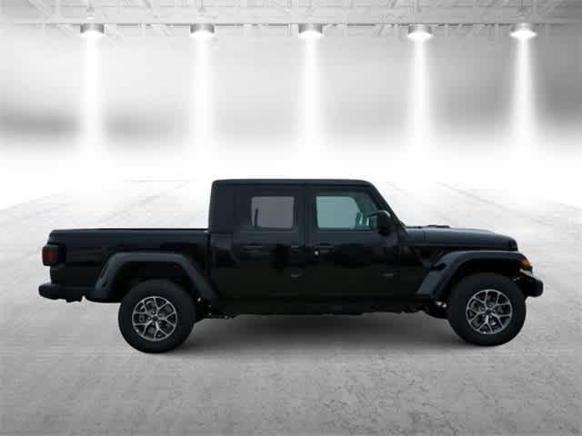 new 2024 Jeep Gladiator car, priced at $46,683