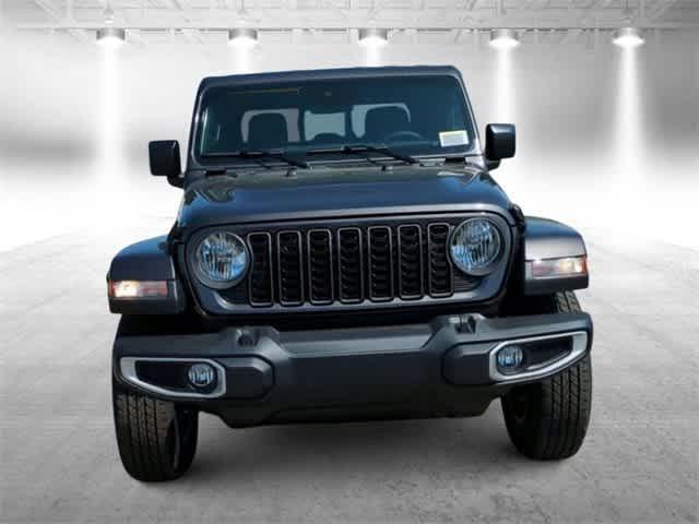 new 2024 Jeep Gladiator car, priced at $43,214