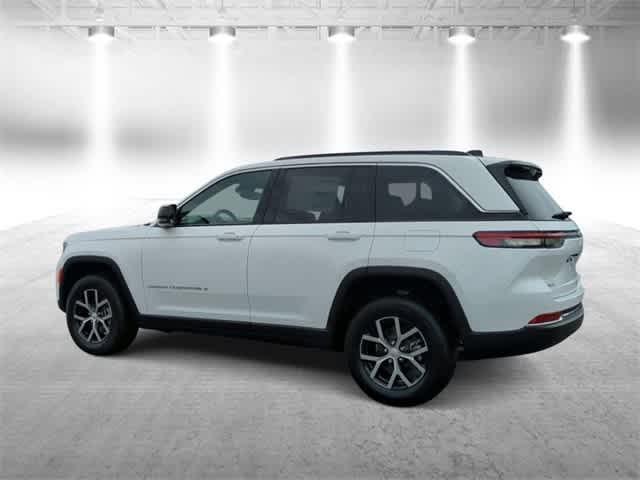 new 2024 Jeep Grand Cherokee car, priced at $40,700