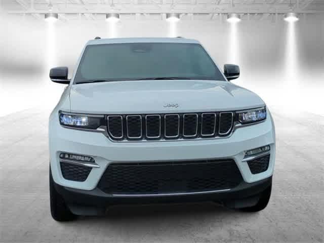 new 2024 Jeep Grand Cherokee car, priced at $40,700