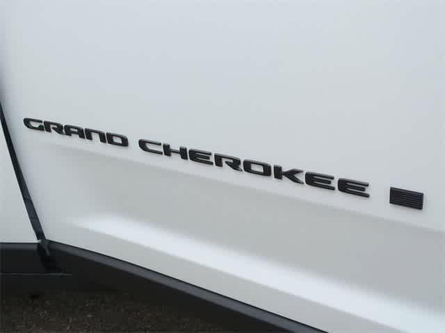 new 2024 Jeep Grand Cherokee car, priced at $46,180