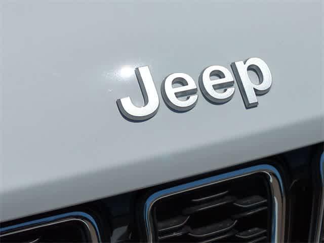 new 2024 Jeep Grand Cherokee car, priced at $42,200