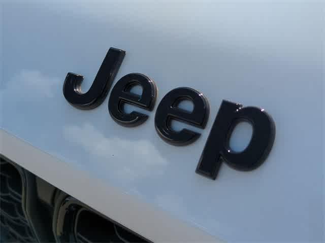 new 2024 Jeep Grand Cherokee car, priced at $41,237