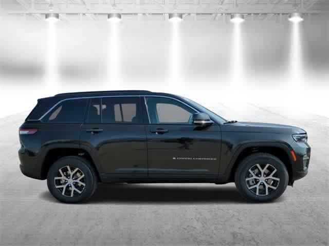 new 2024 Jeep Grand Cherokee car, priced at $45,459