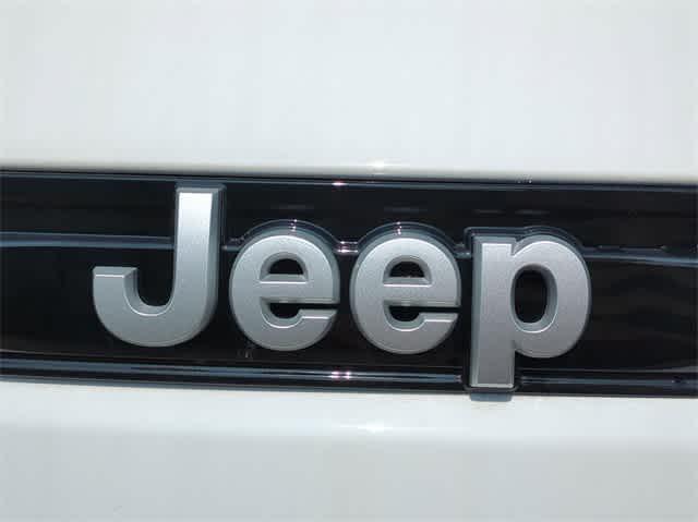 new 2024 Jeep Grand Cherokee car, priced at $42,200