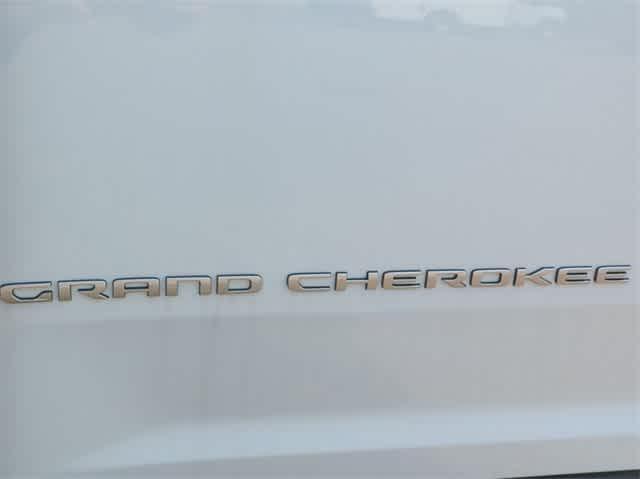 new 2024 Jeep Grand Cherokee car, priced at $42,200