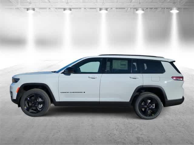 new 2025 Jeep Grand Cherokee L car, priced at $43,574